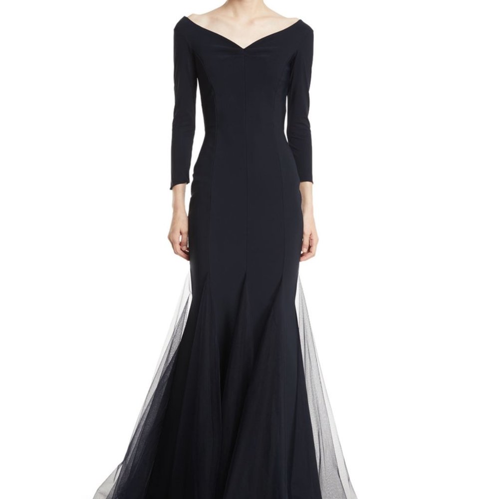 NWT Chiara Boni Diva Sheer Mermaid Gown Size 4 / (40) Has not been altered
